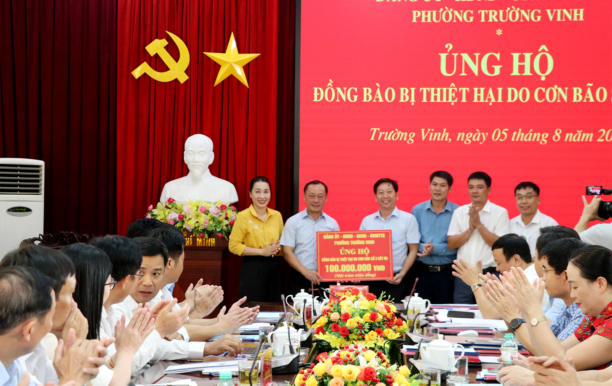 Anh-tin-bai